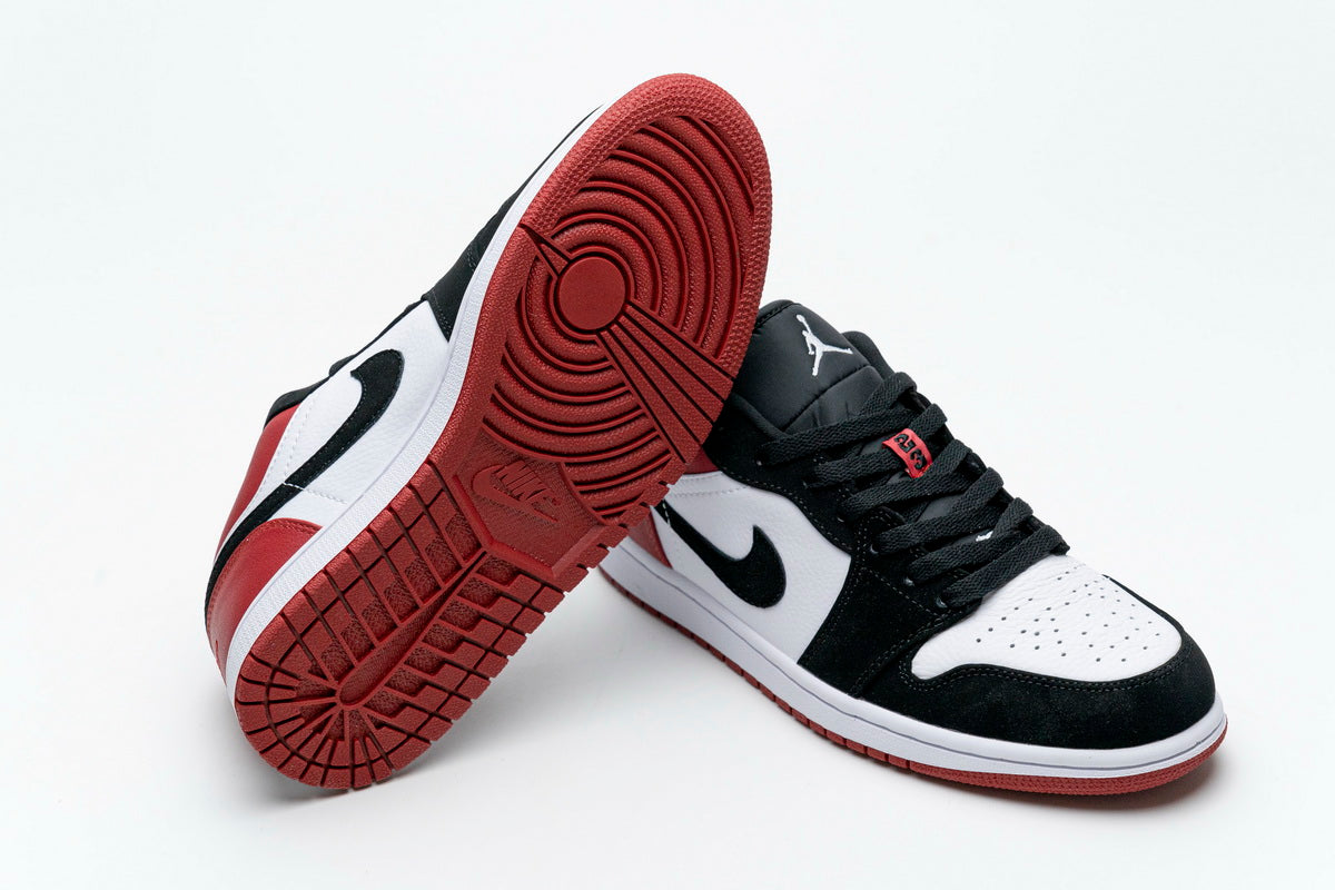 Jordan 1 low Black toe