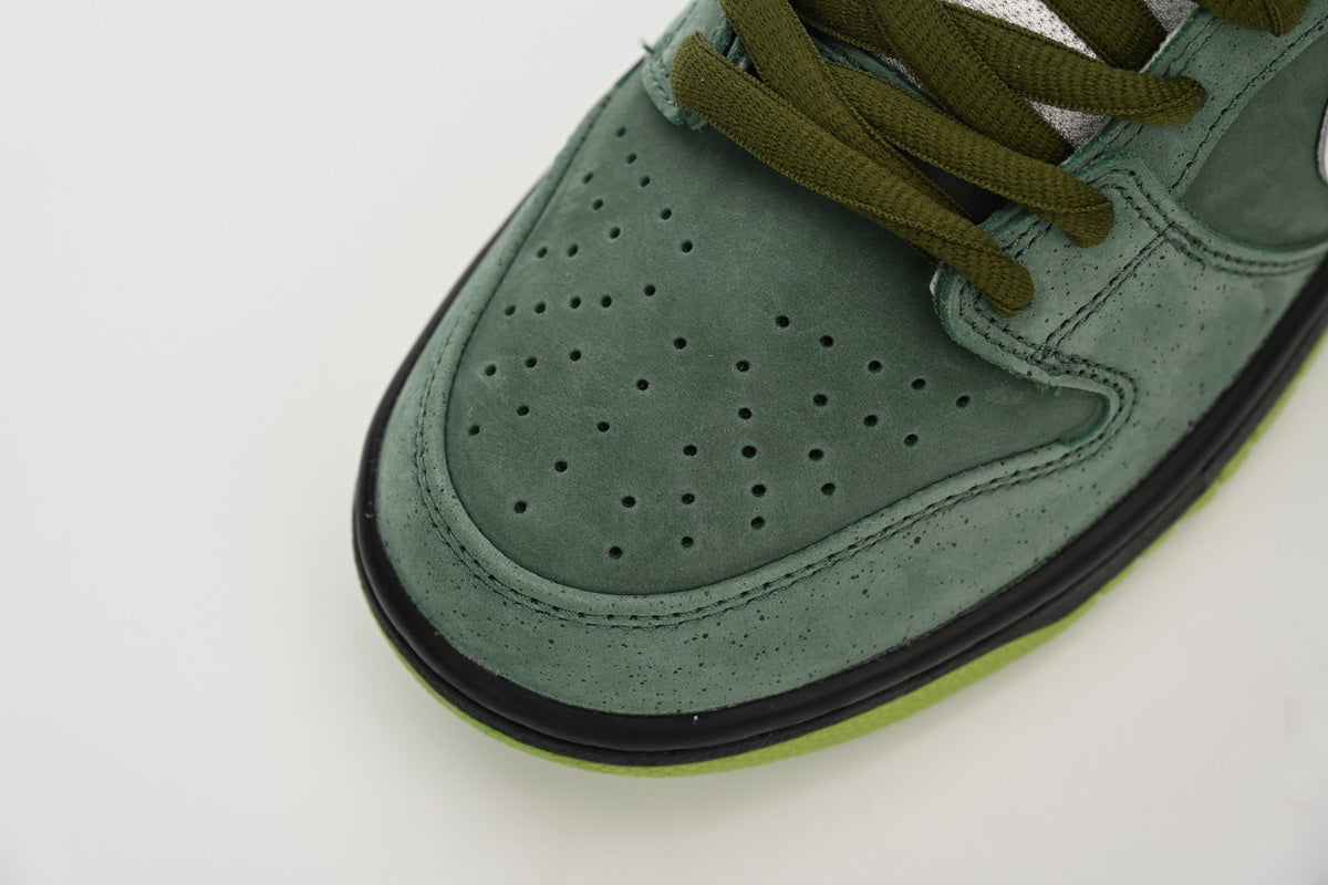 Nike SB Dunk Low Green Lobster Concepts