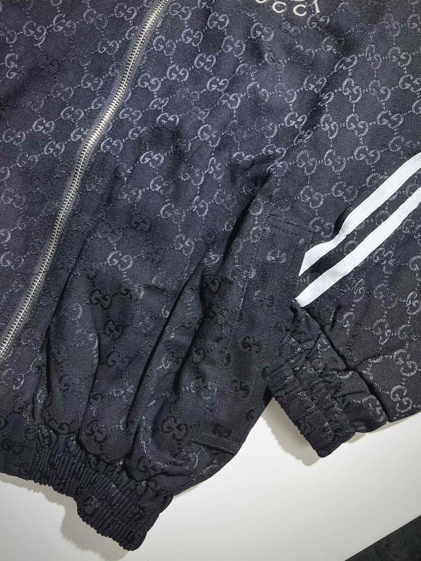 Chamarra GucciXAdidas Monogram/Stripes