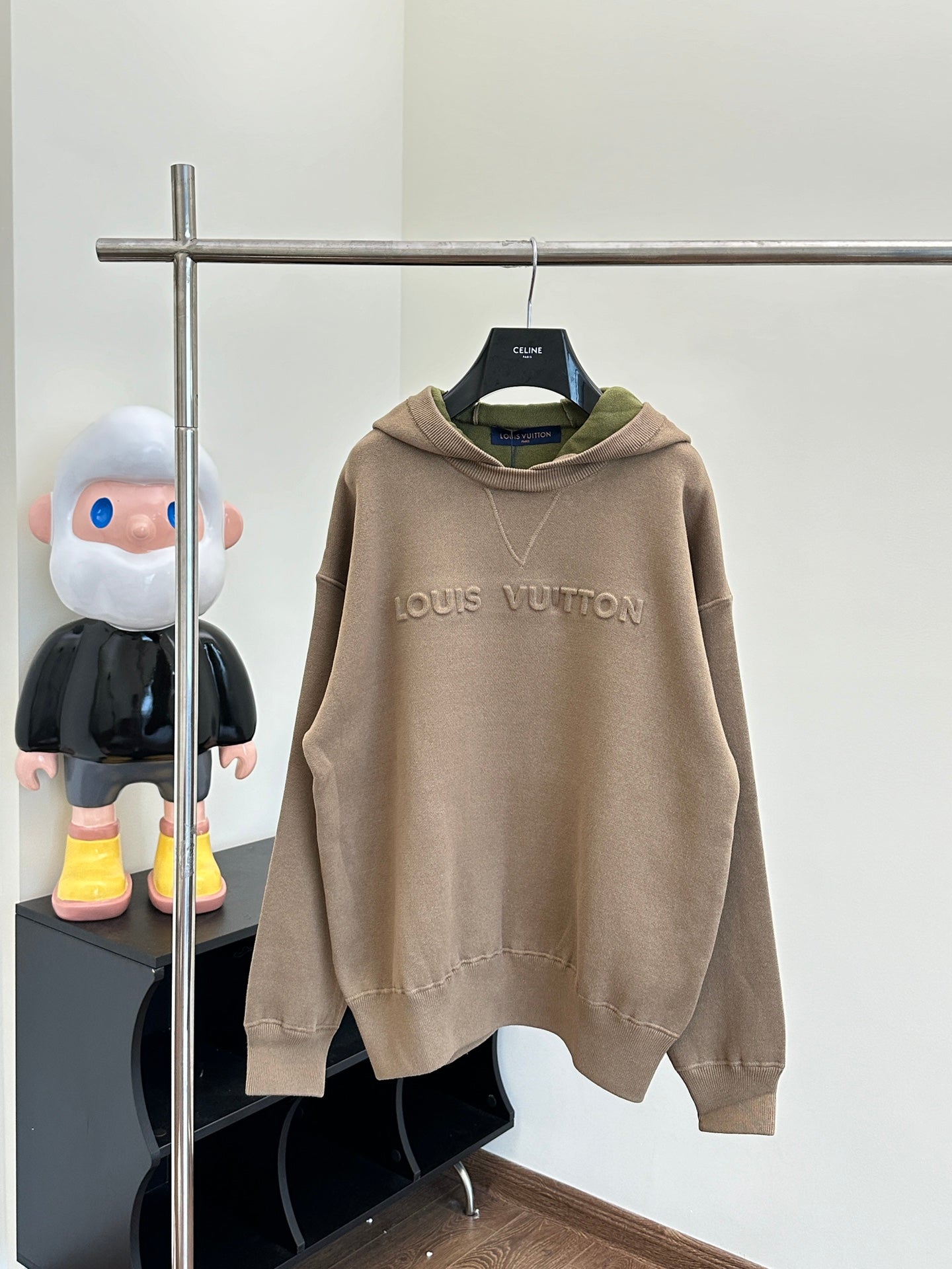 Sudadera Louis Vuitton Minimalist Style Letters