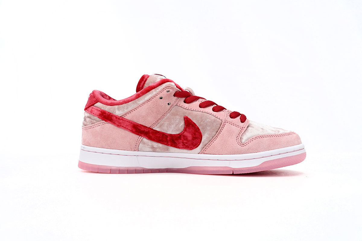 Nike SB Dunk Low StrangeLove