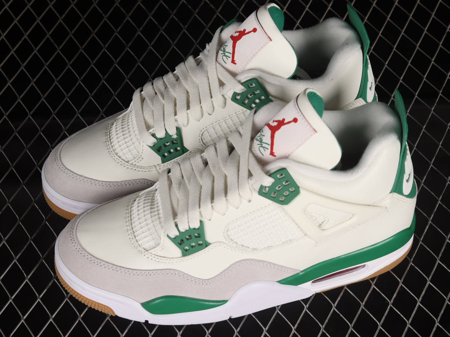 Jordan 4 Retro SB Pine Green