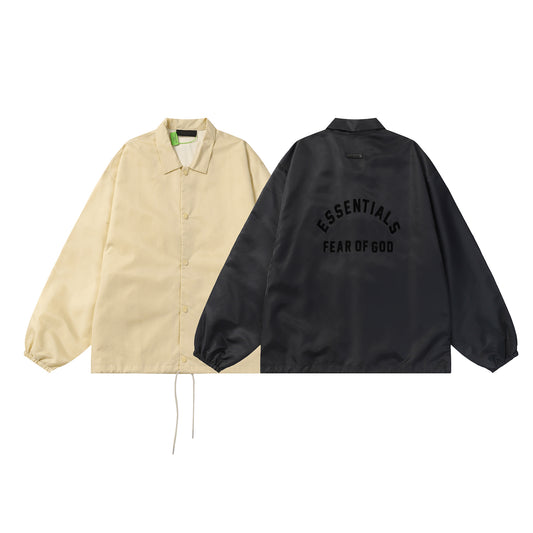 Chaqueta FEAR OF GOD ESSENTIALS Logo