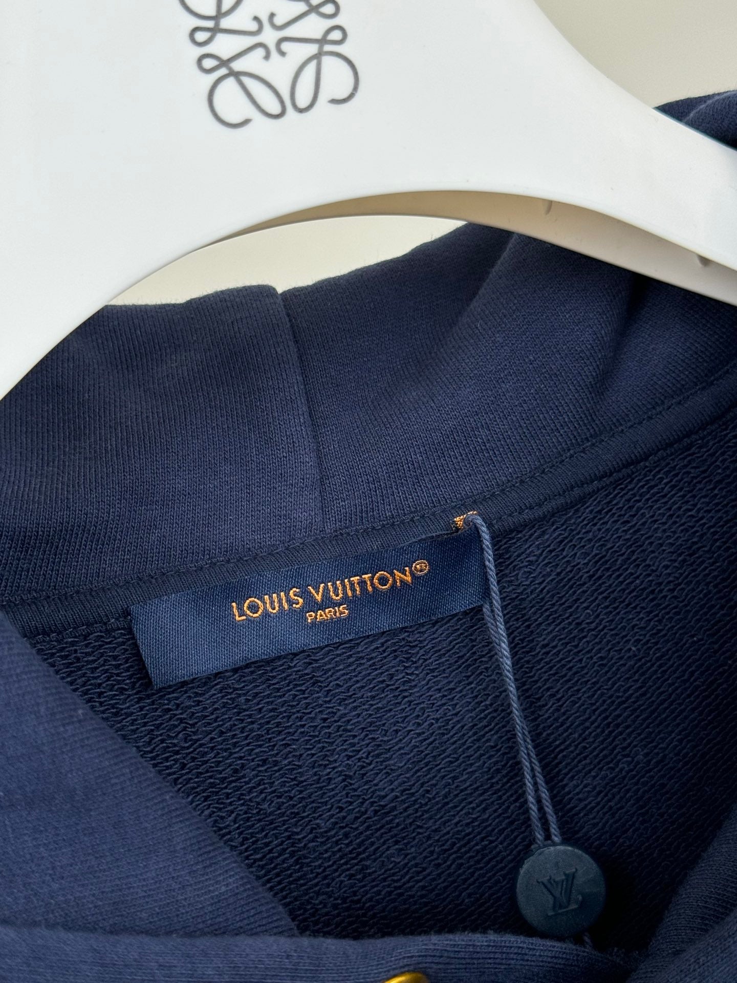 Sudadera Louis Vuitton italics Letters