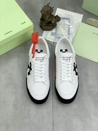 OFF-WHITE Vulc low canvas Black white