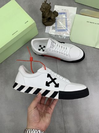 OFF-WHITE Vulc low canvas Black white