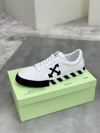 OFF-WHITE Vulc low canvas Black white