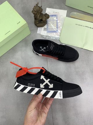 OFF-WHITE vulc low nero