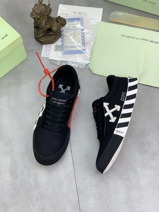 OFF-WHITE vulc low nero