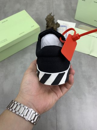 OFF-WHITE vulc low nero