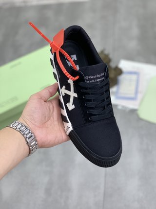 OFF-WHITE vulc low nero