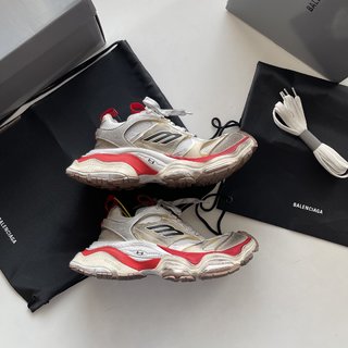 Balenciaga Cargo sneaker red gray