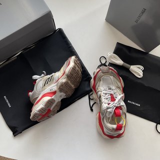 Balenciaga Cargo sneaker red gray