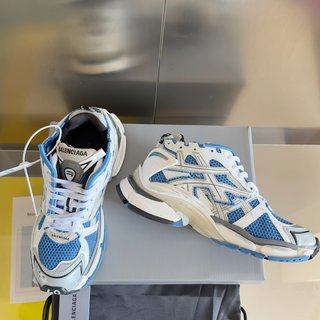 Balenciaga runner blue gray